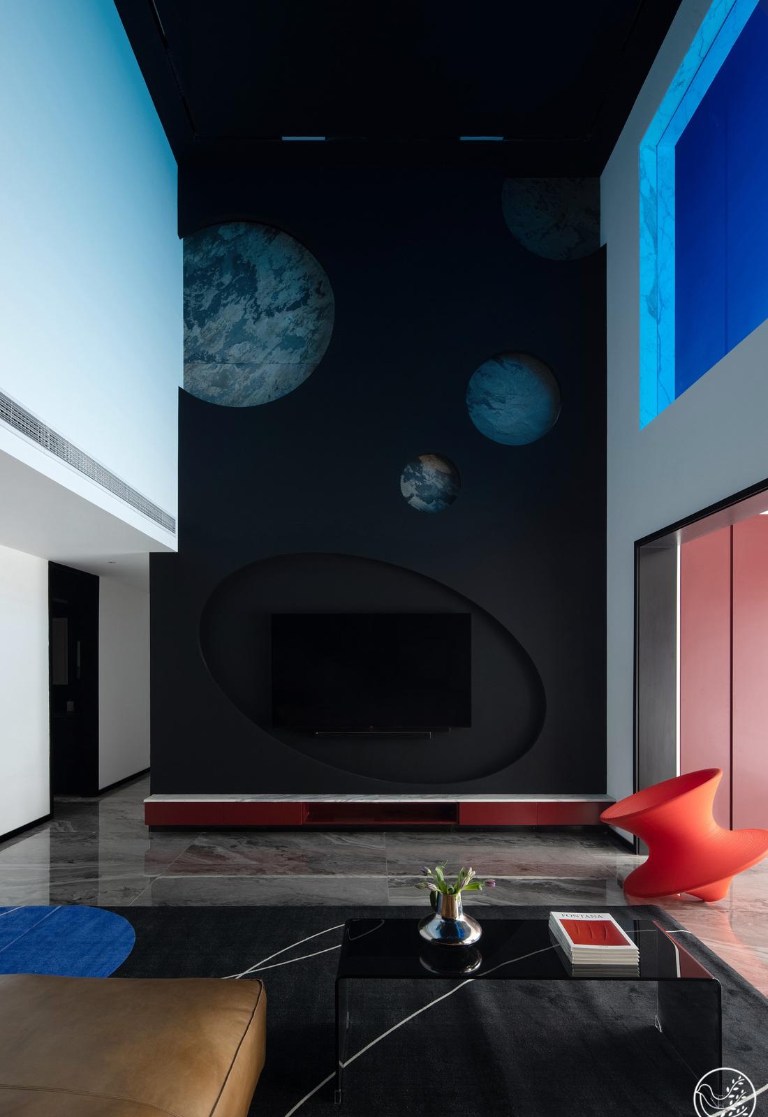 清羽设计丨平层丨粉色楼梯紫色墙壁酷炫星球-2