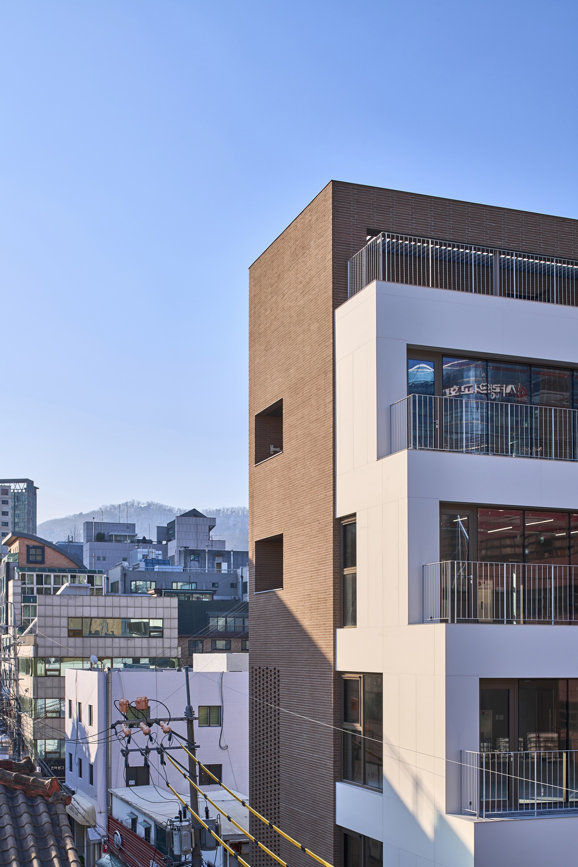 Seocho Staircase Neighborhood Living Facilities / mlnp architects-35