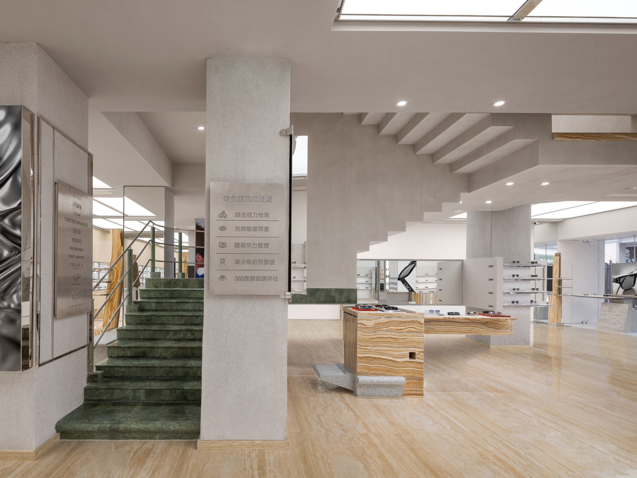 暴龙旗舰店

注：BOLON通常是眼镜品牌暴龙的英文名称，结合语境这里翻译为暴龙旗舰店 丨未明确具体设计公司,设计总监为Jingze Li-13