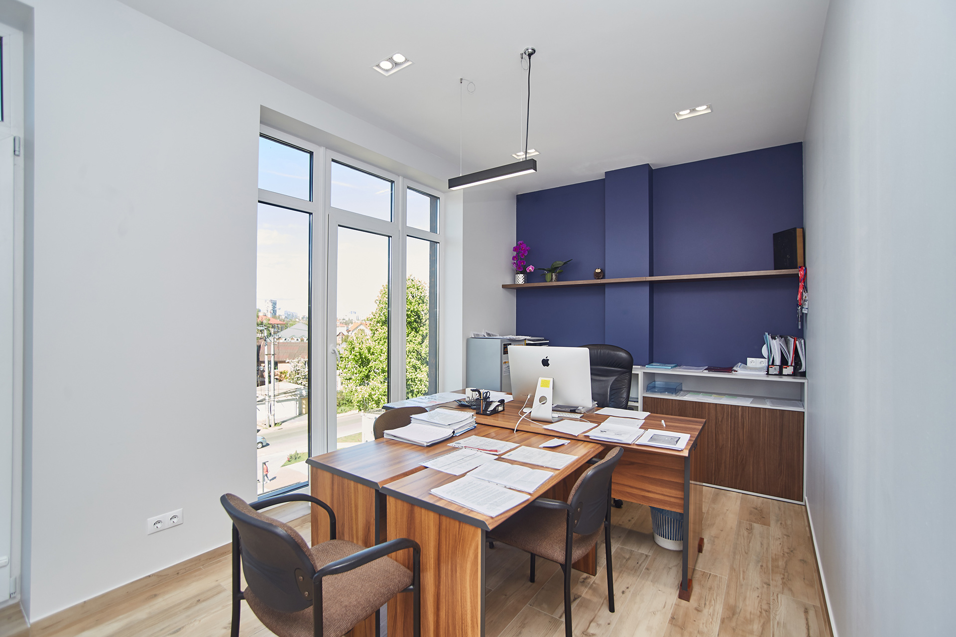 OFFICE OF THE LAW COMPANY: 170 sq.m (Real)-19