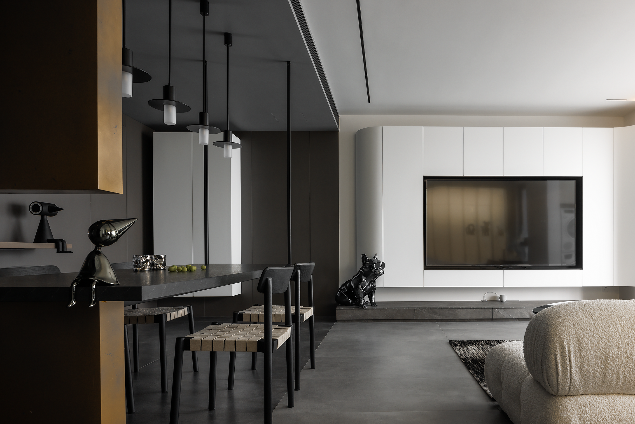 酷但“居家”,隐形收纳+“大平层”视野,无短板全能型暗调极简丨中国上海-45