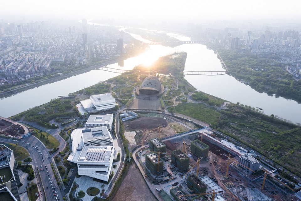 金华之光文化广场丨中国金华丨上海秉仁建筑师事务所(普通合伙)+浙江省建筑设计研究院-3