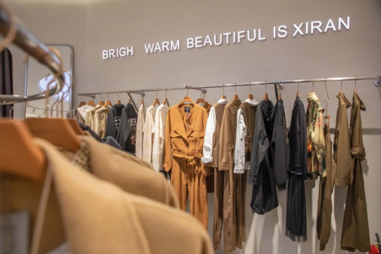 熙然女装第五代店铺形象设计丨中国海口丨MJVMD(广州孟靖迪赛品牌策划有限公司)-40