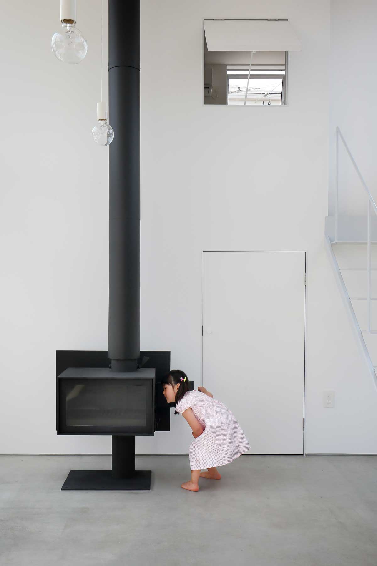 把我安置在家中；为我提供住所（注：由于原表述House ME表意不明确，house作动词有给……提供住处等意思，结合语境不同可能有不同准确表达，以上是较常见可能的翻译） 丨小島光晴建築設計事務所-48