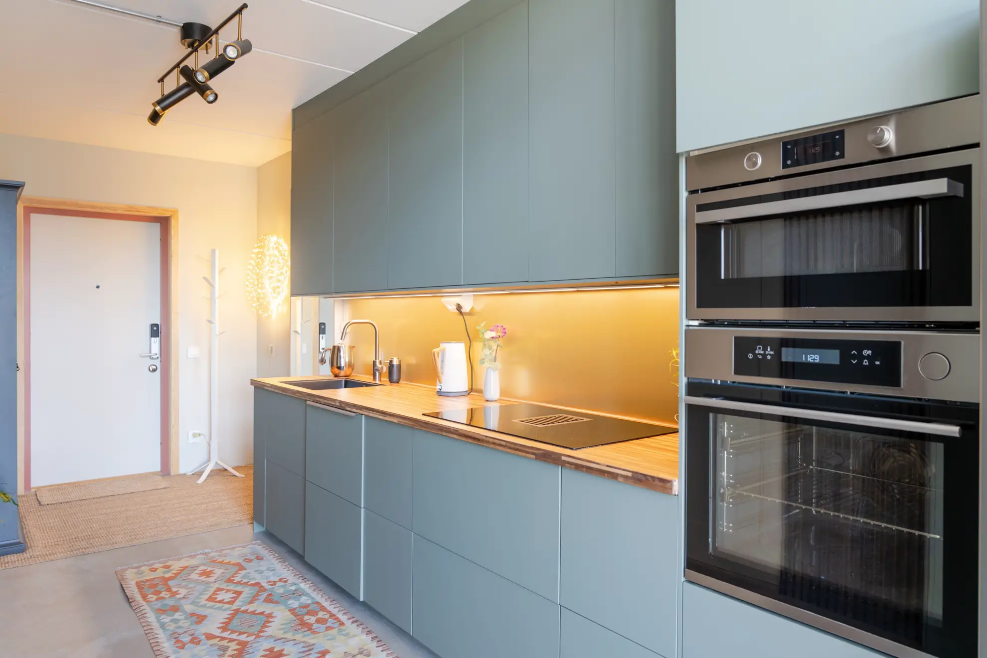 瑞典斯德哥尔摩现代都市景观复式公寓设计-6