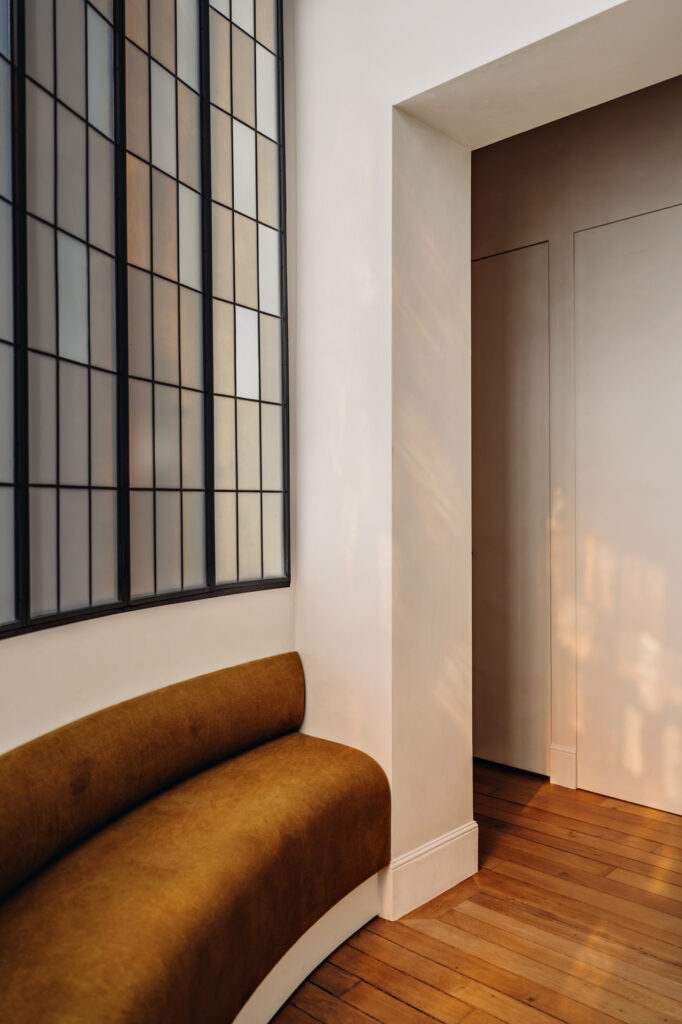 Appartement Quai Saint Michel – Design sur mesure avec vue sur la Seine-11