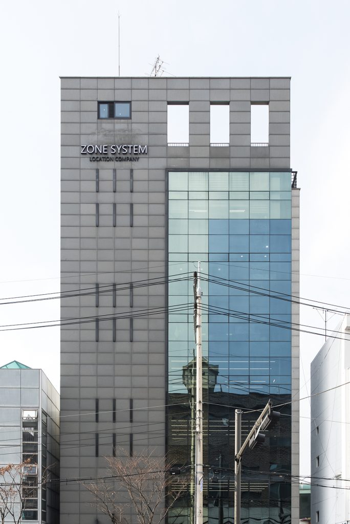 极简黑白调，办公空间设计典范-10