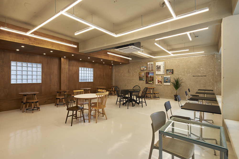 现代简约 39 平咖啡厅室内设计案例-7