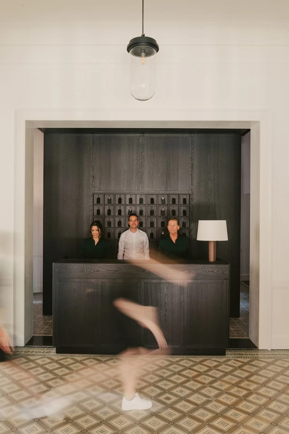 August 酒店 / Vincent Van Duysen-49