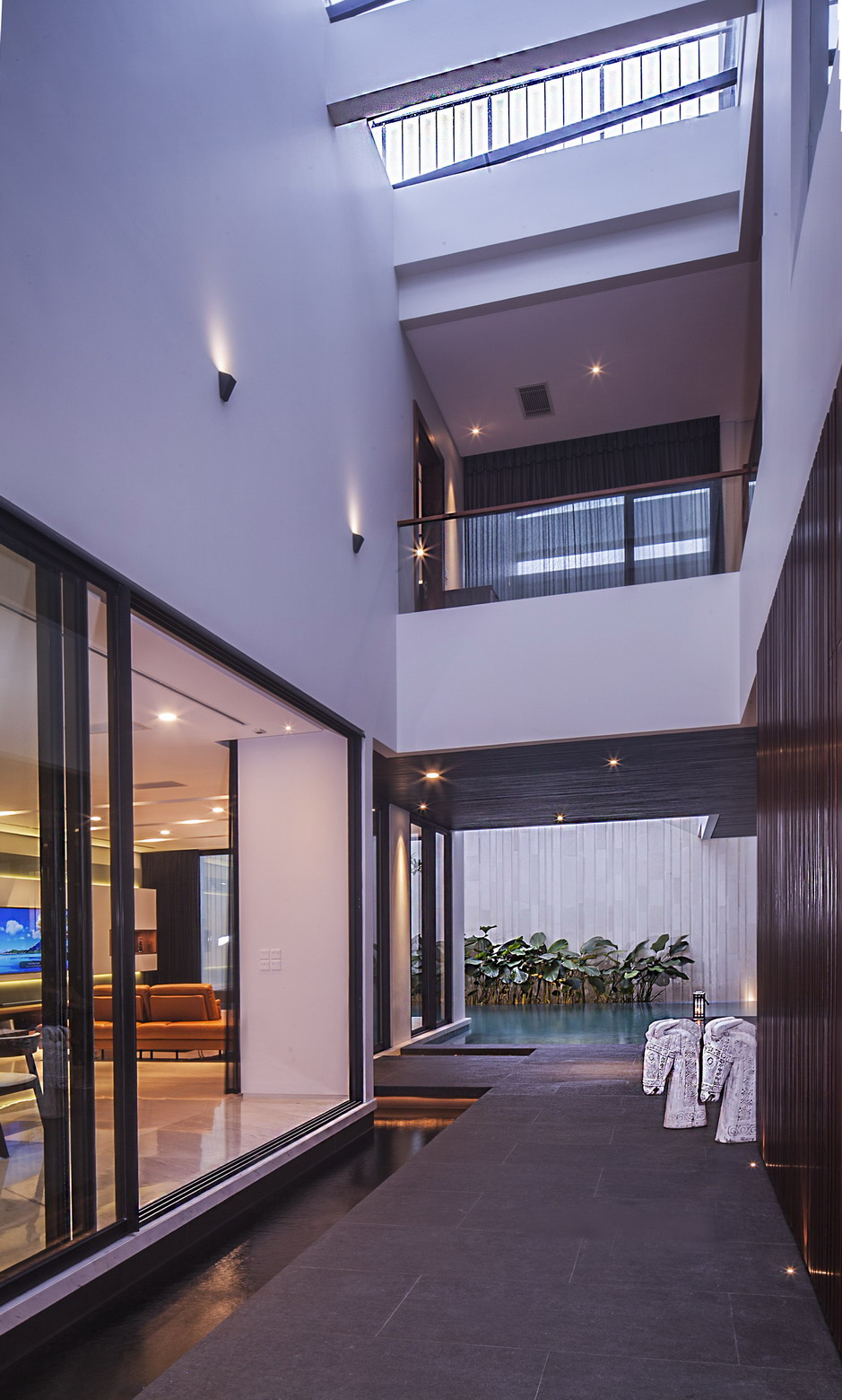 the skylight house-22