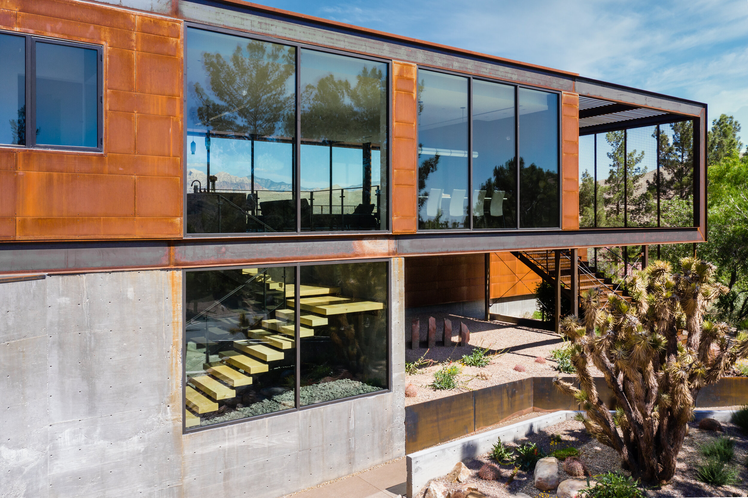 minimum/MAXIMUM | PUNCH-11