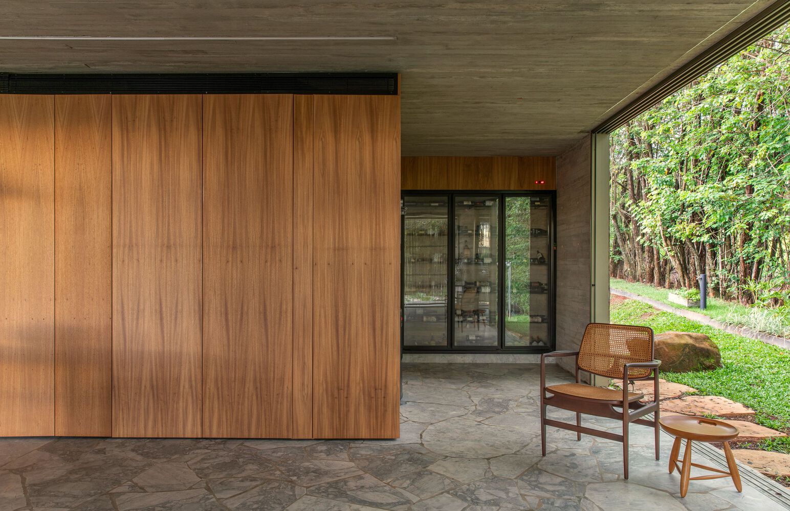 巴西湖边小屋丨mf+arquitetos-37