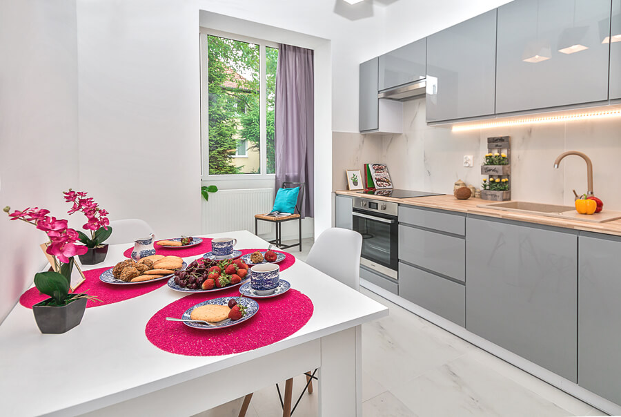 Nowoczesne mieszkanie dla seniorki - 51-metrowe wnętrze w Szczecinie - PLN Design-2