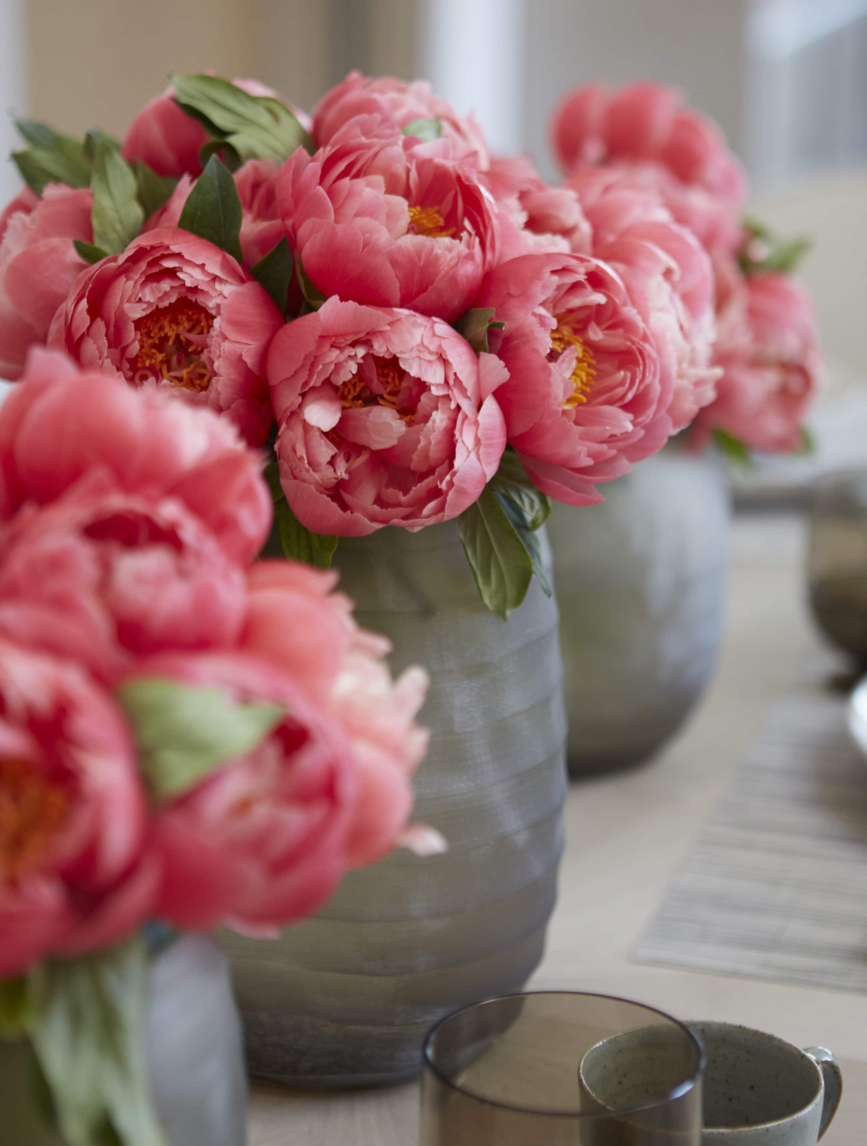 How to use flowers to decorate the home - Helen Green Design-0