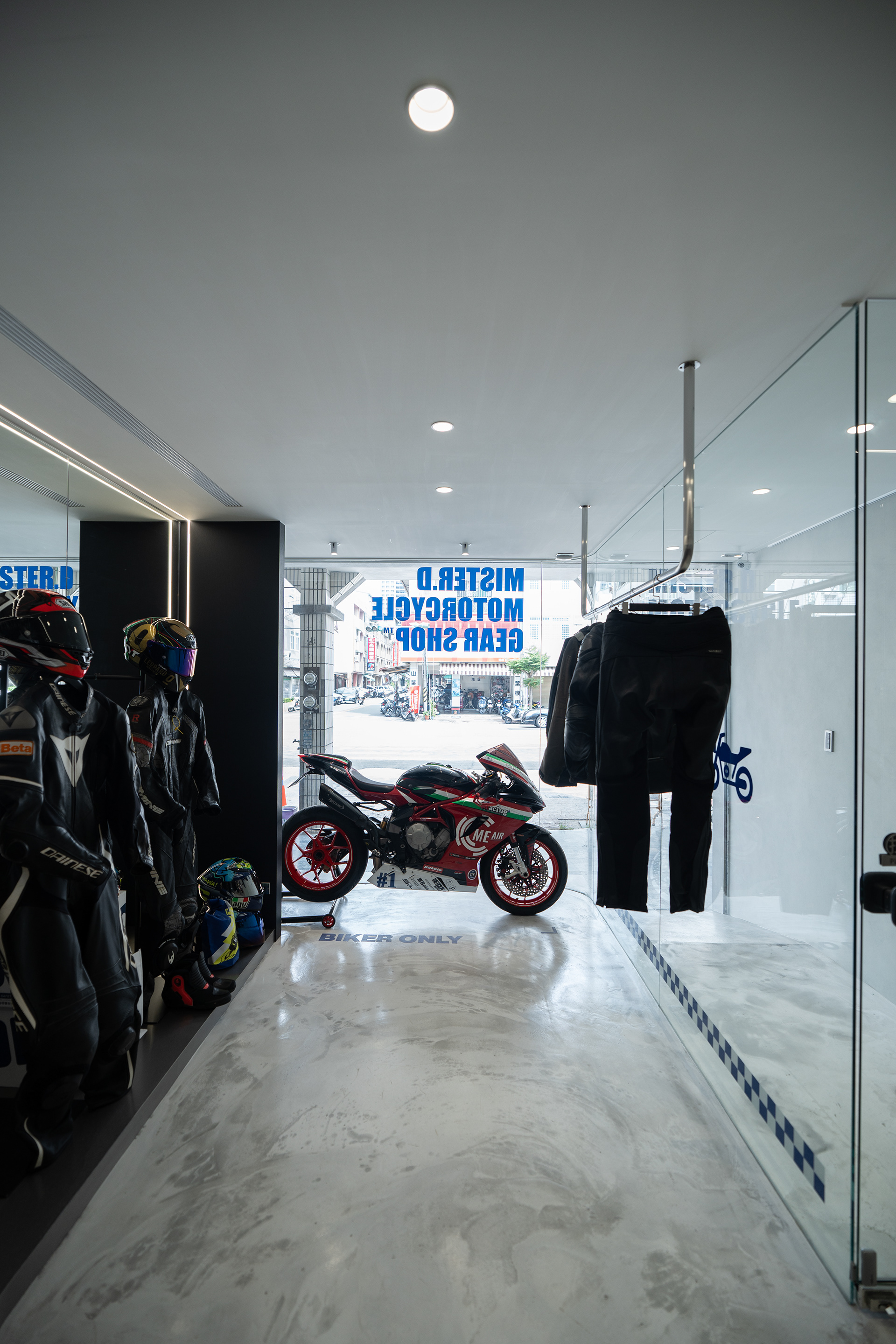 米斯特·D摩托车装备店丨中国高雄-31