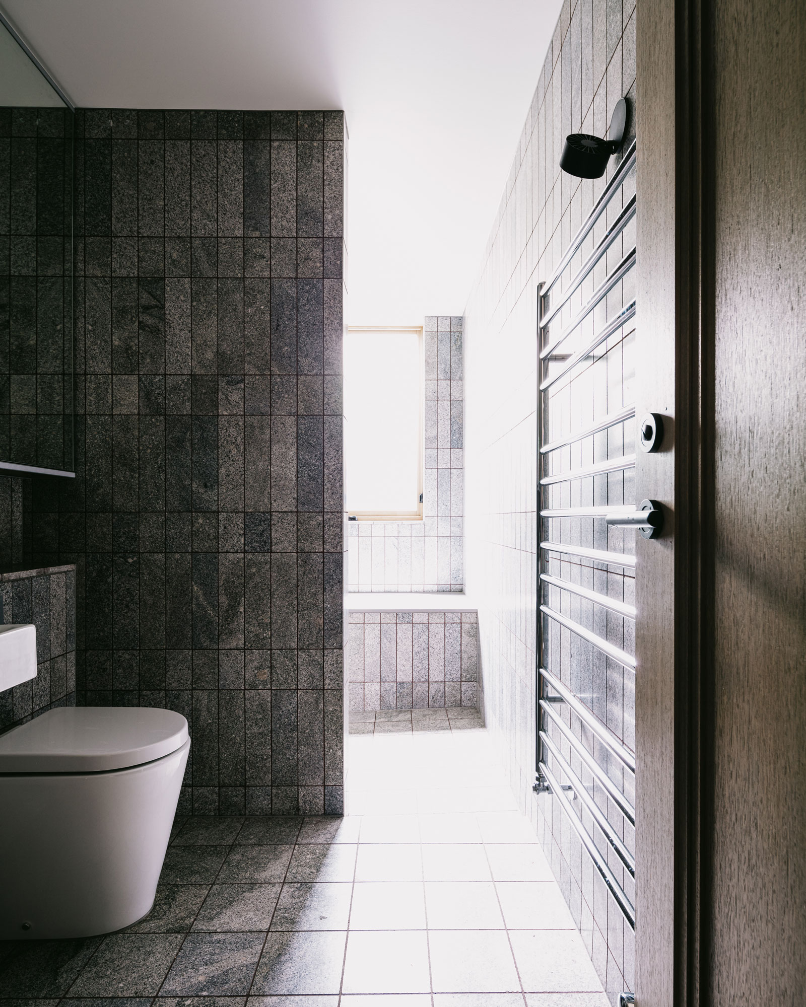 自然的温暖 · 埃尔伍德住宅丨澳大利亚丨B.E Architecture-23