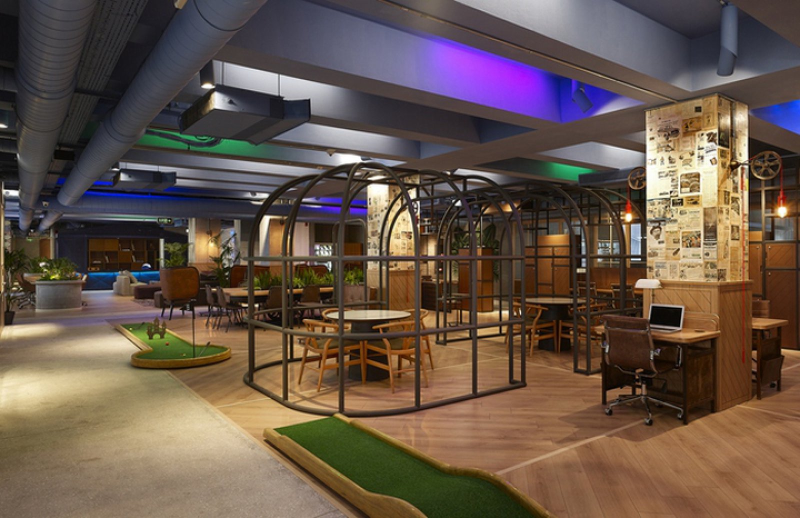 伊斯坦布尔 Kolektif 办公空间 | 木质现代的改造艺术-2