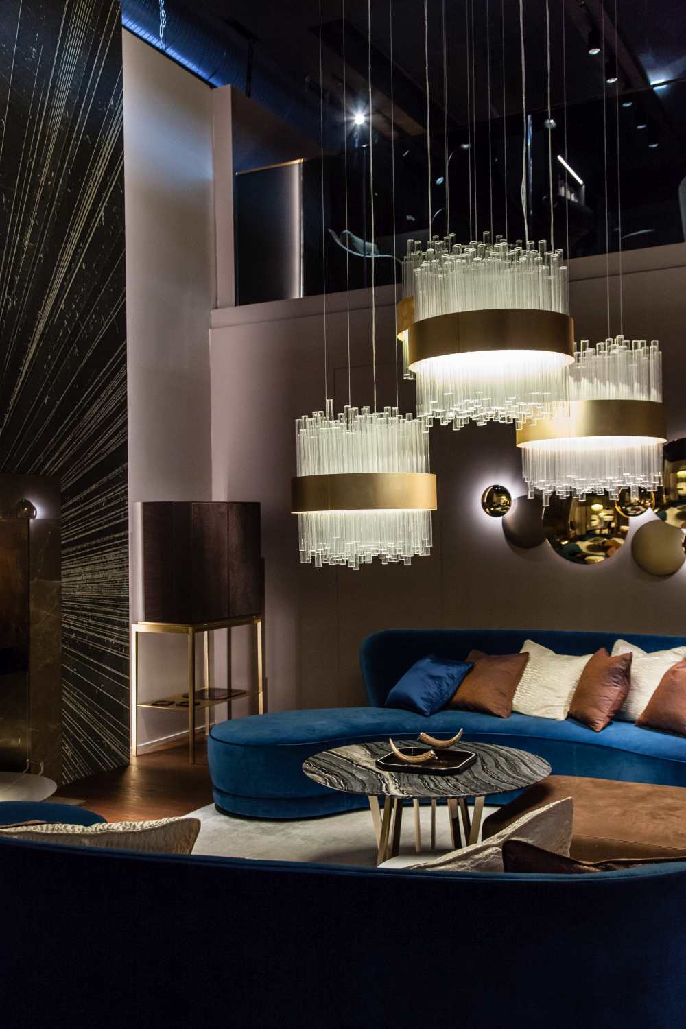 Stylish Ways To Add Bright Blue Color Accents To Your Home-8