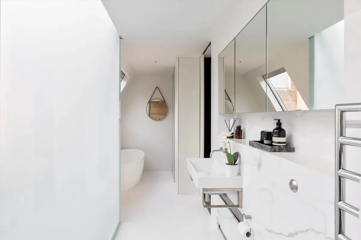 伦敦经典黑色砖石别墅 | 浪漫电影般的家庭空间-14