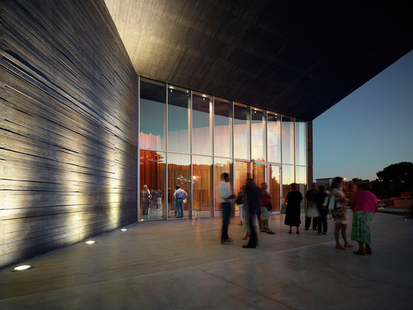 意式韵味的现代剧院——蒙塔尔托迪卡斯特罗-8