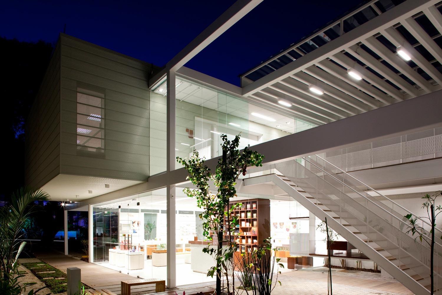 巴西圣保罗 Casa Natura 展示中心 | 环保可持续的创新商业设计-6