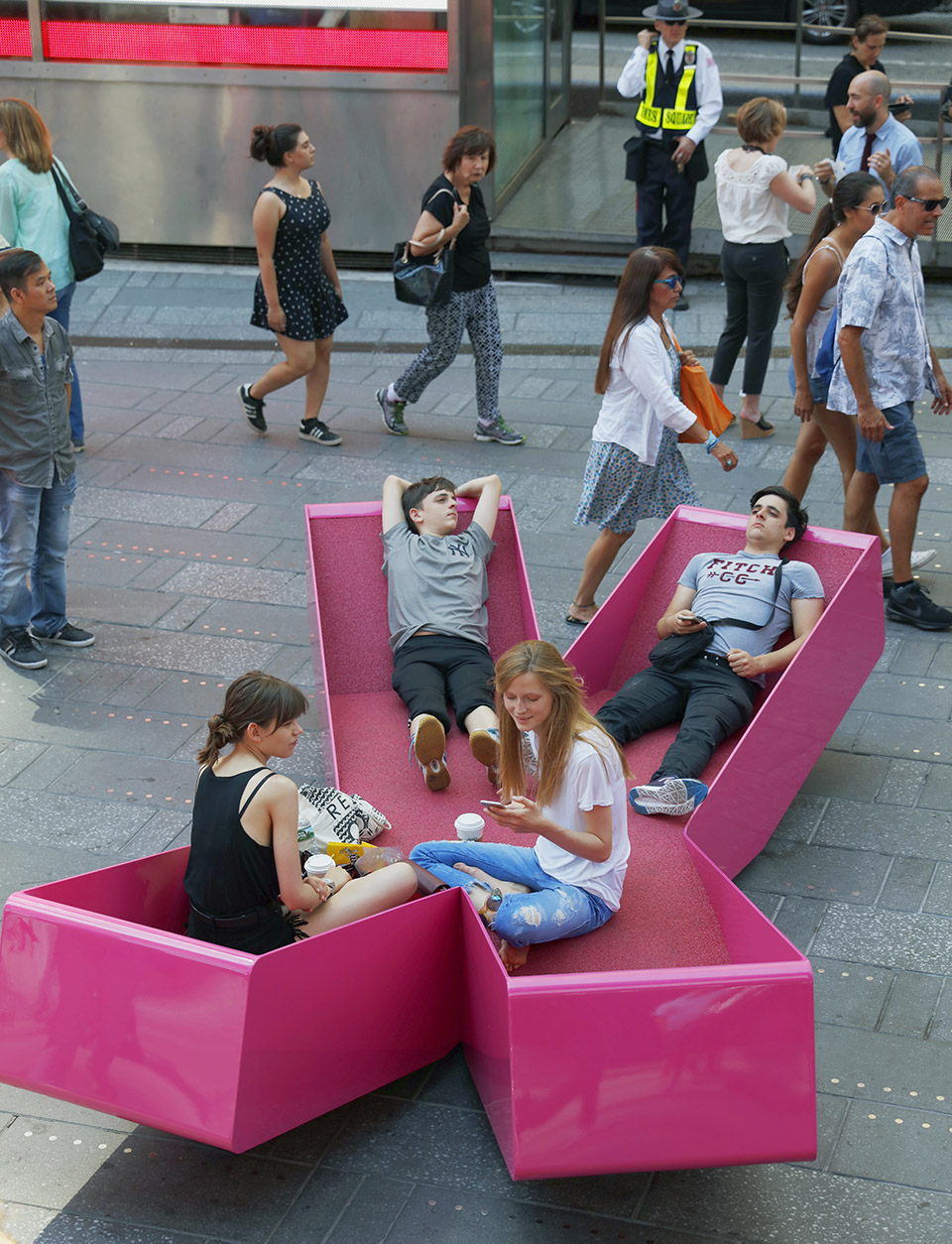 纽约时代广场新风景, X形躺椅 / J. MAYER H. und Partner Architekten-7