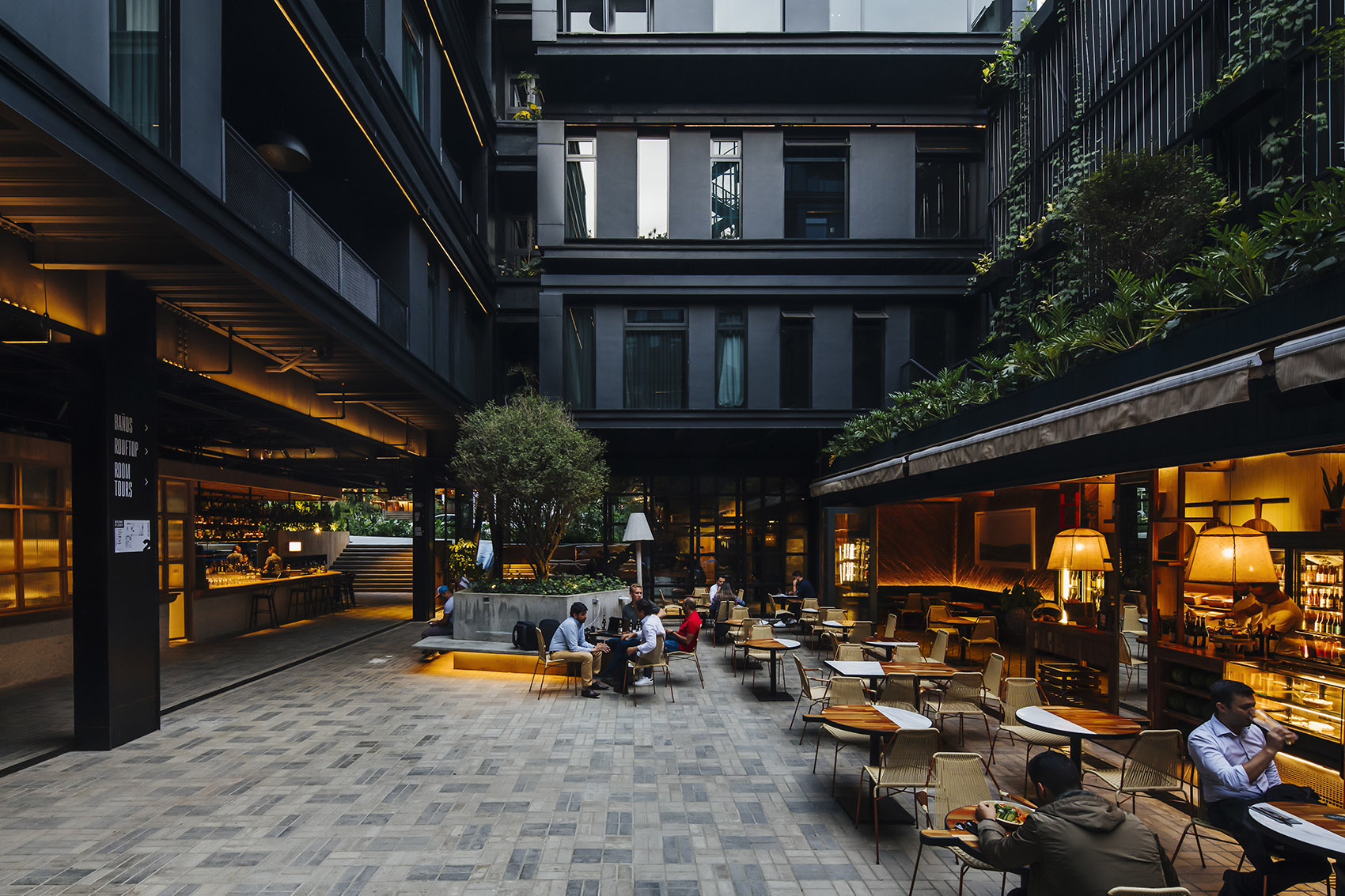 麦德林Click Clack酒店,哥伦比亚 / Plan:B Arquitectos-99