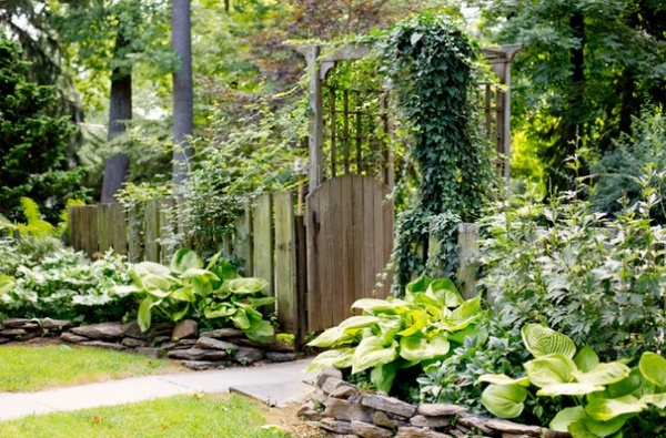 My Houzz: Lush Landscaping Creates an Idyllic, Personalized Garden - Decor Ideas-42
