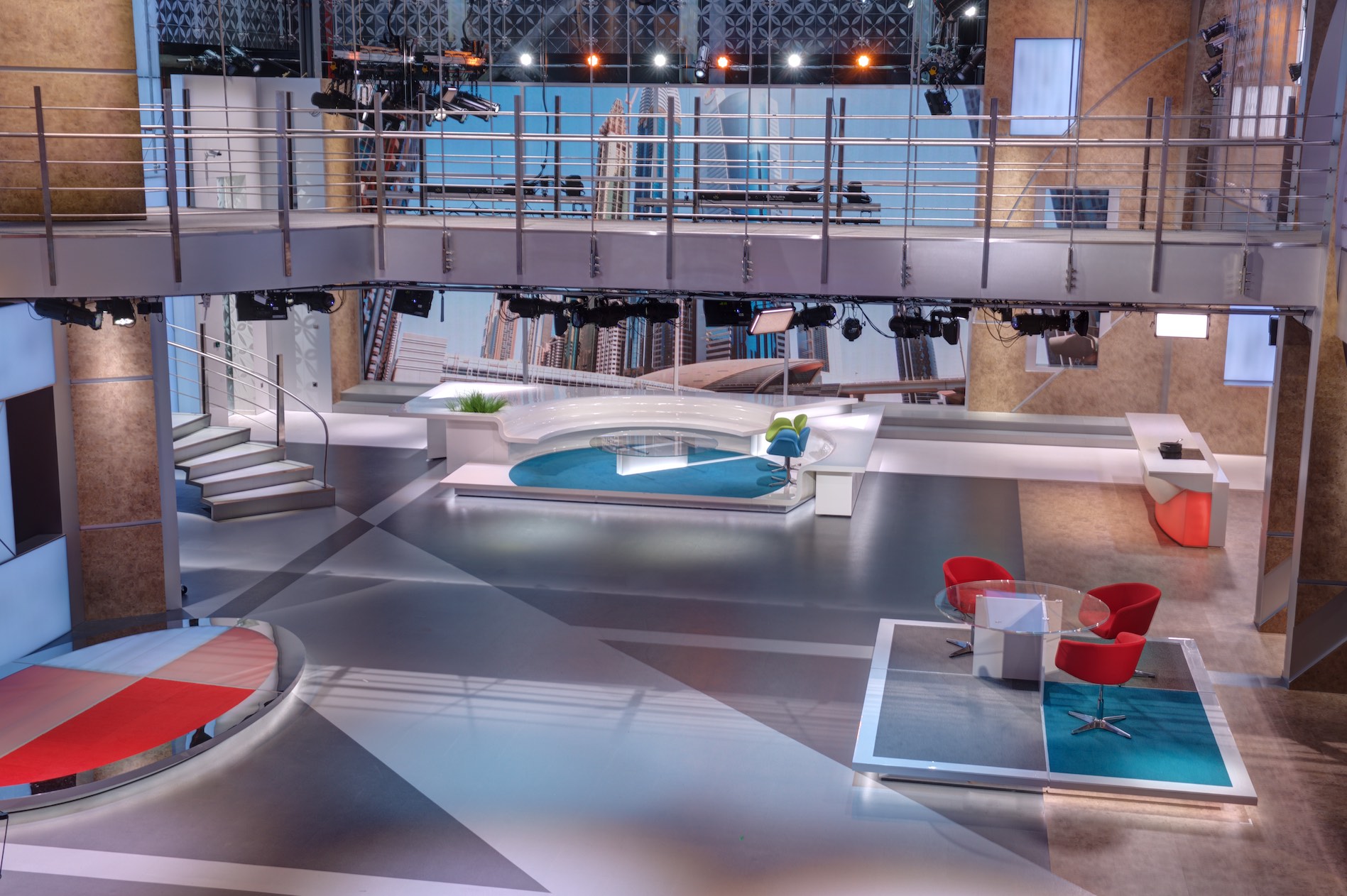 融合伊斯兰建筑精髓的迪拜 MBC 电视台演播室设计-13