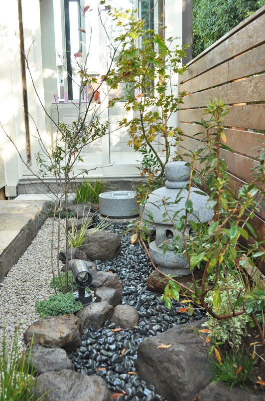 横浜市S様邸枯山水坪庭丨新美園-13