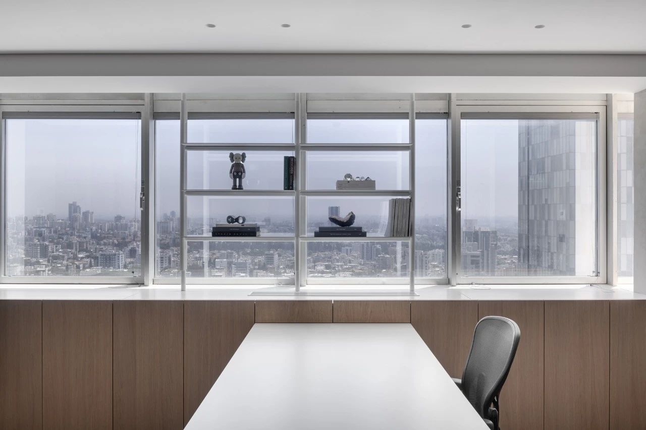 顶层简奢大宅丨Aviram Kushmirski 设计工作室-84