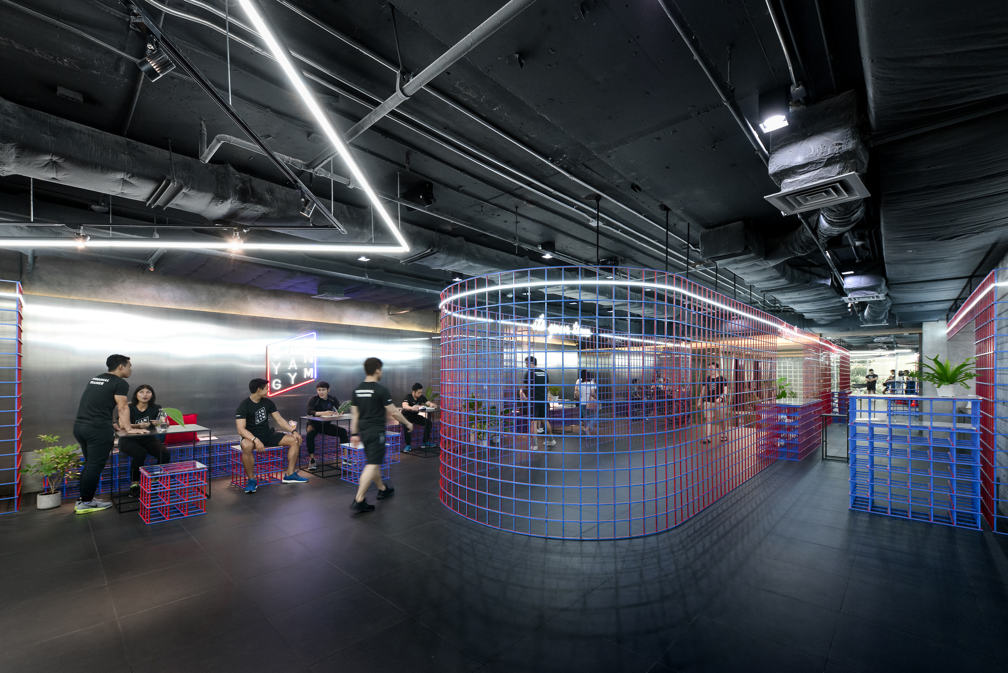 Sam Yan Gym / Looklen Architects-32