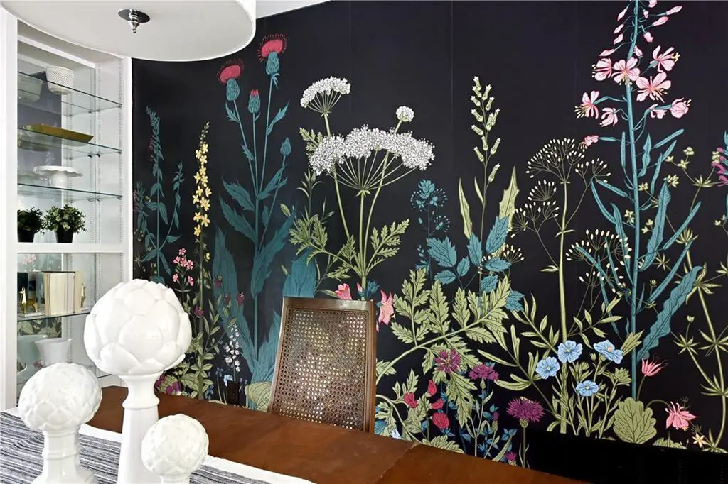 个性墙纸打造独特餐厅,翻转德州住宅视觉体验-2
