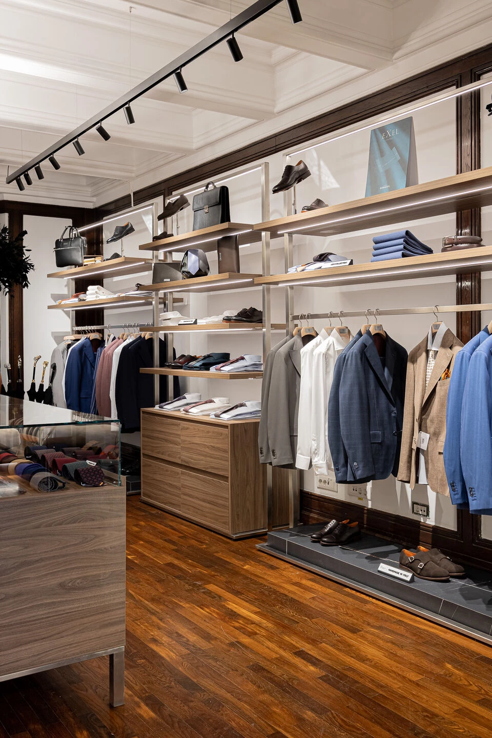 FLORENTINO DELURE 布加勒斯特展厅丨罗马尼亚布加勒斯特丨AB+Partners-23