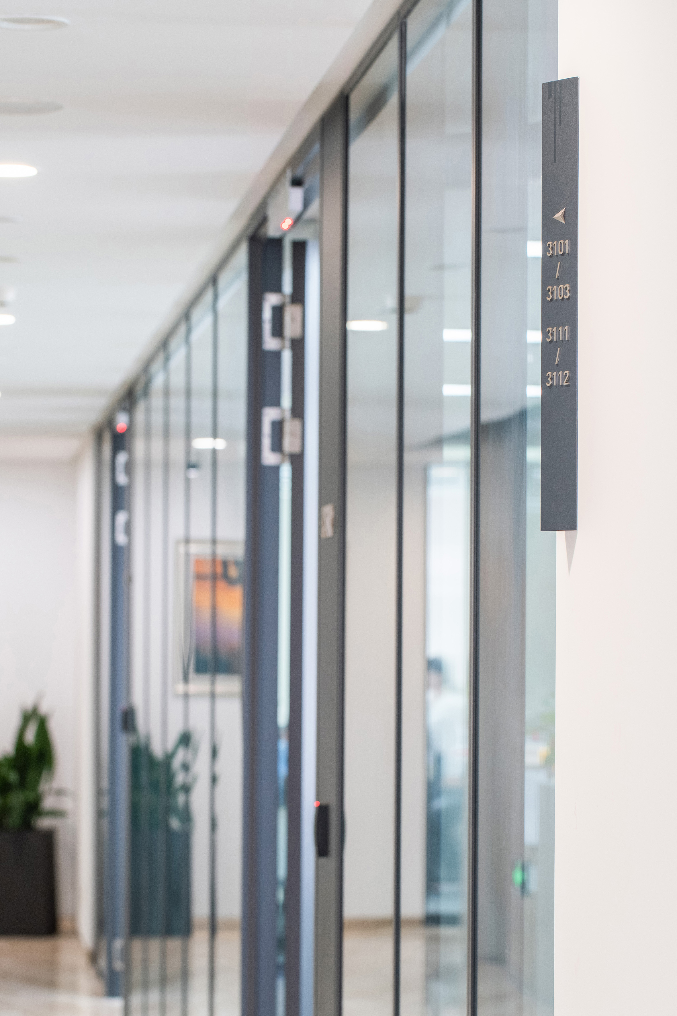 江苏金融租赁｜现代金融办公空间设计-26