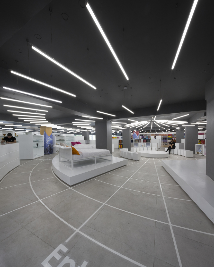 环形布局打造灵动模块化展示空间-8