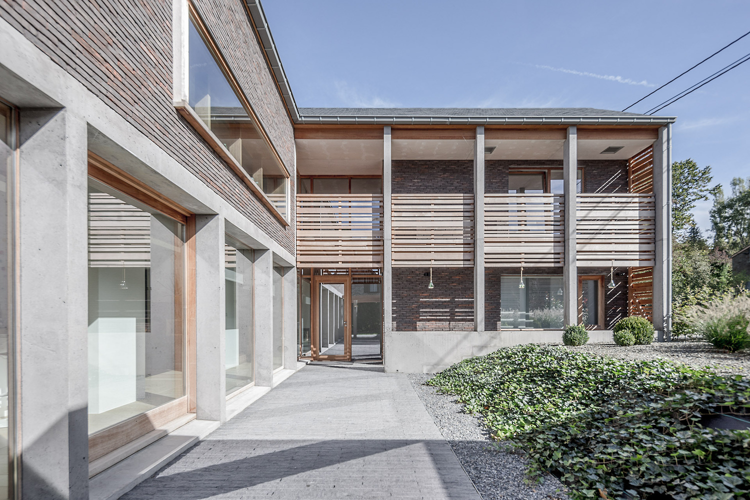 比利时L型乡间别墅-7