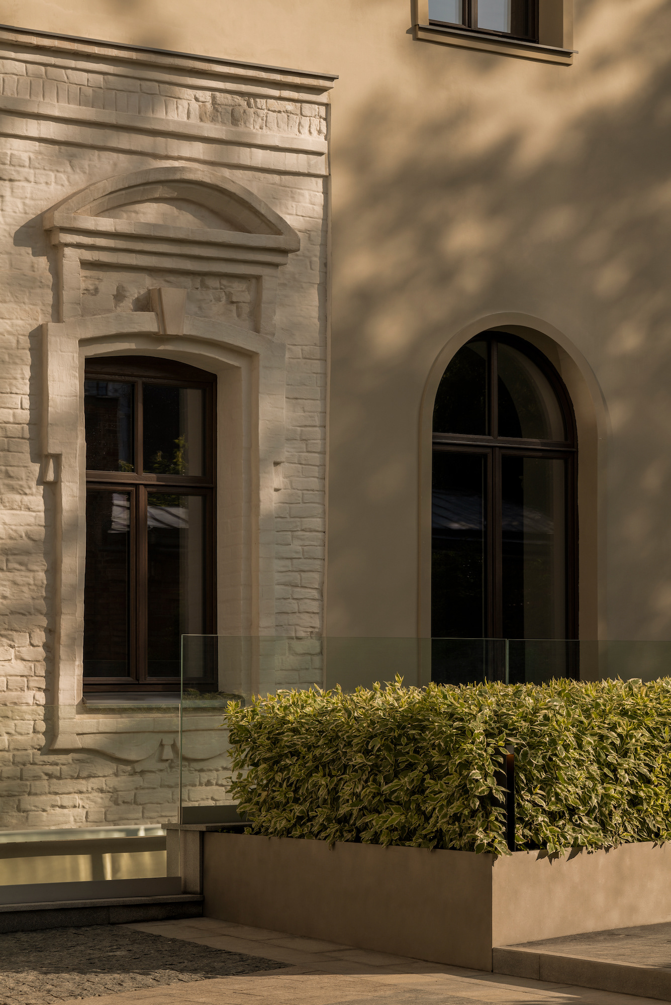 ABRIKOSOV / MR GROUP-14