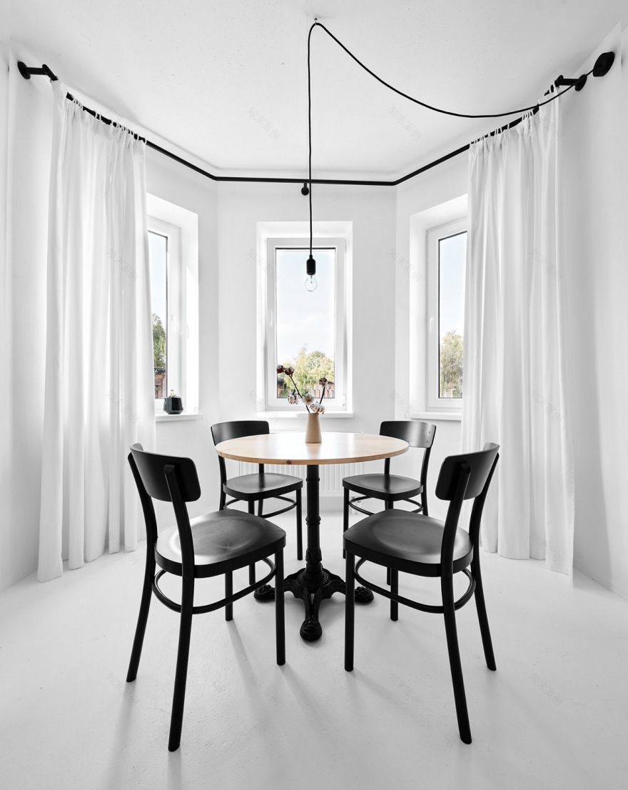 Модерен, интелигентен интериор в малък апартамент под 40 кв.м.-35