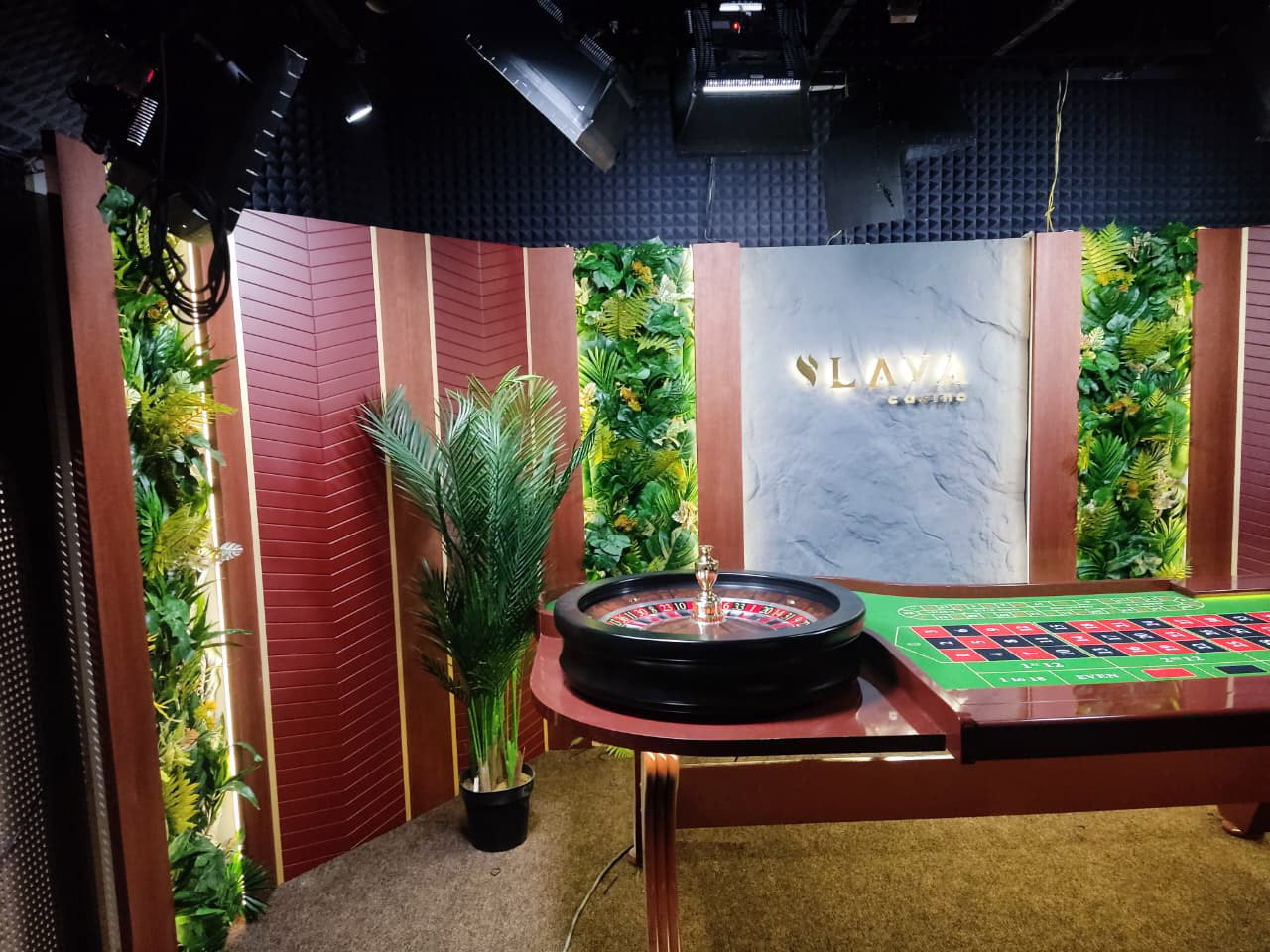 Brazilian Roulette VIP Room | Exclusive Casino Interior-7