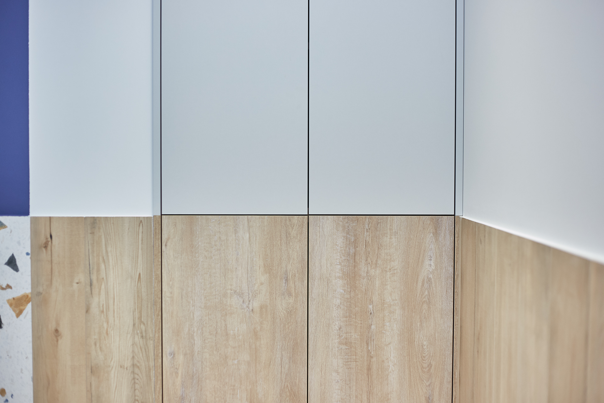 OFFICE OF THE LAW COMPANY: 170 sq.m (Real)-13