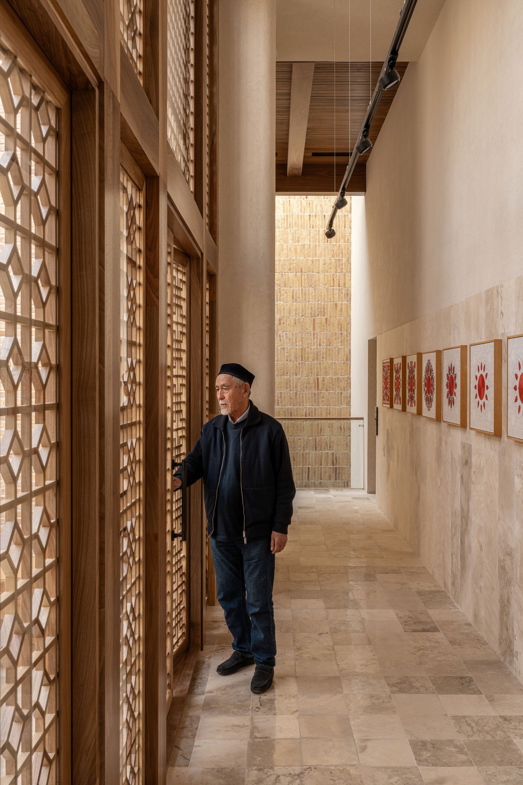 玛迪娜·卡西姆巴耶娃博物馆的苏扎尼刺绣品丨乌兹别克斯坦塔什干丨ARC Architects-49