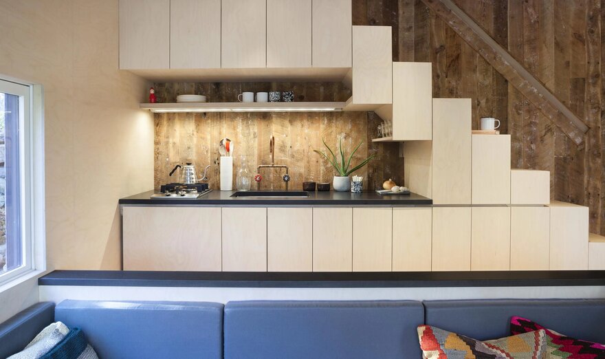 微型珠宝盒 | 纽约长岛城 12x15 英尺小客舱设计-9