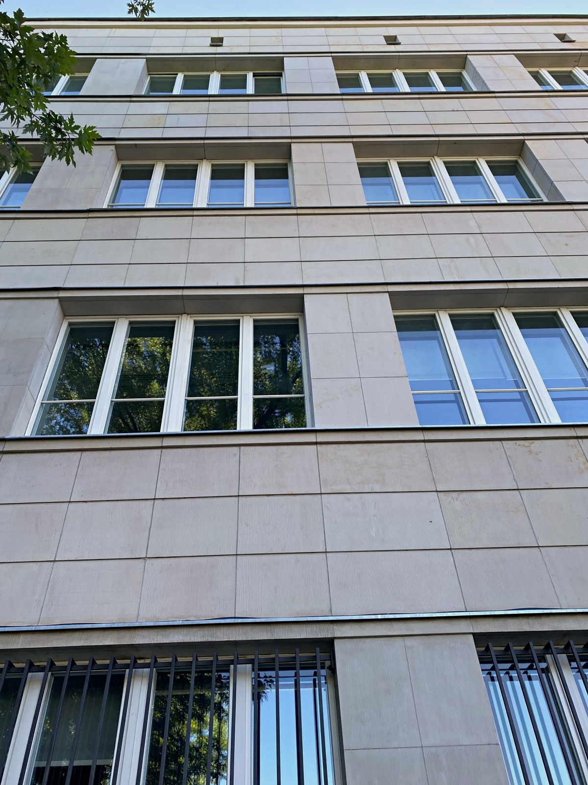 华沙波维什卢发电厂行政大楼外立面翻新丨波兰华沙-45