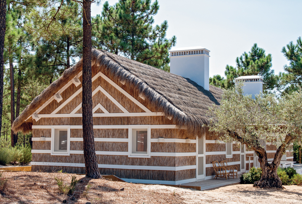 Comporta's 'Straw House' Inspired by Fishermen and Farmers | VISI-14