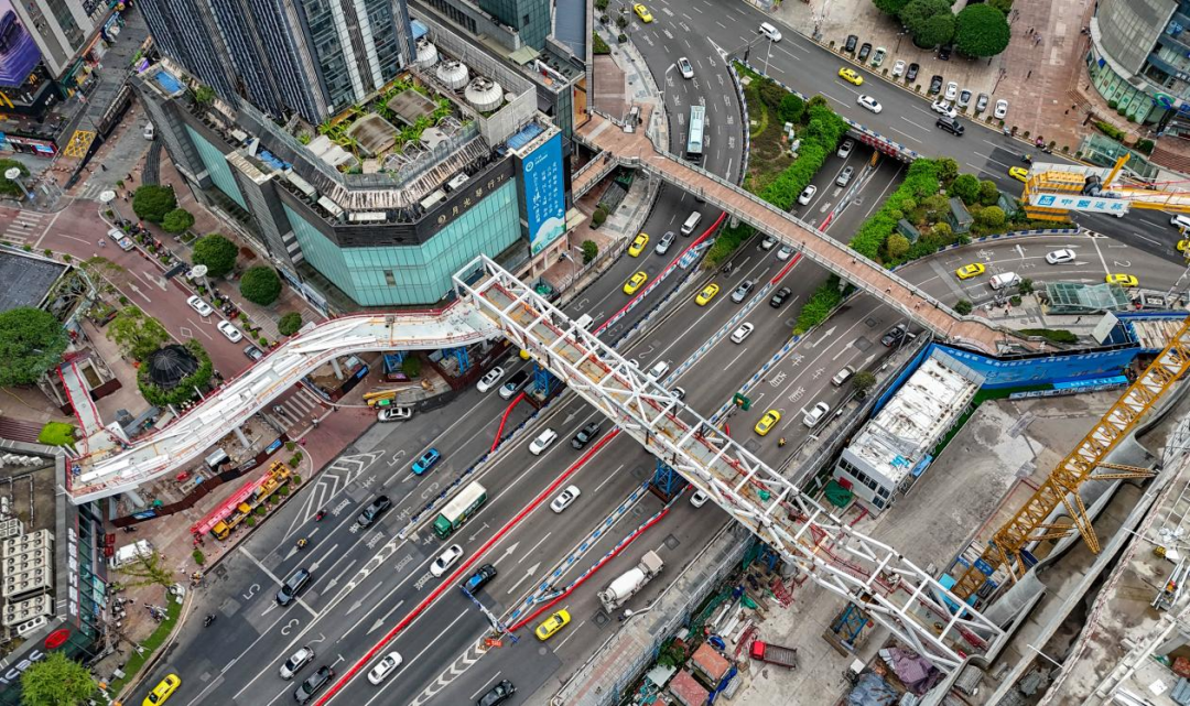 观音桥商圈空中连廊雏形初显预计年底建成-2