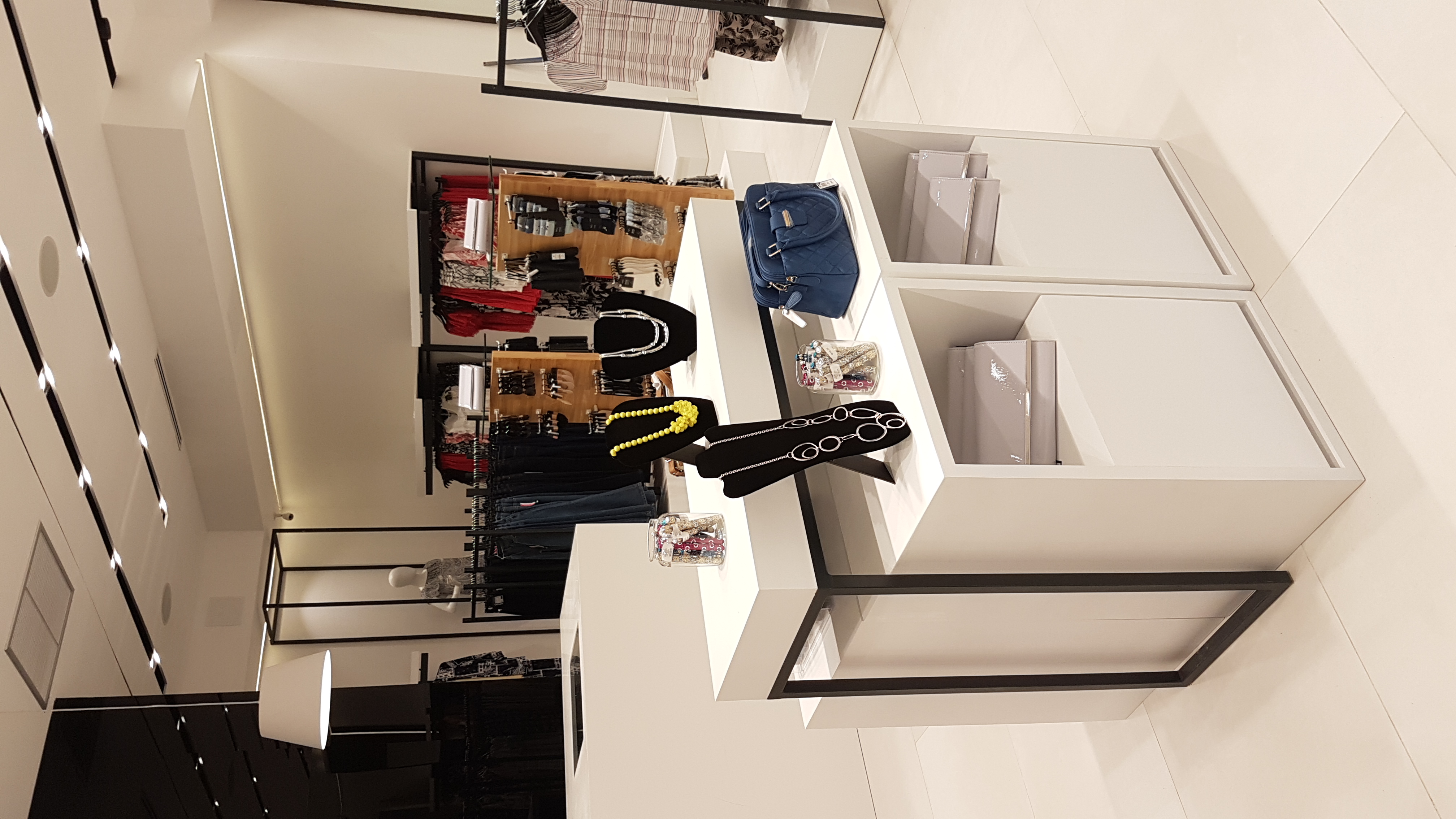 Guatemala M&Co 购物商场-20