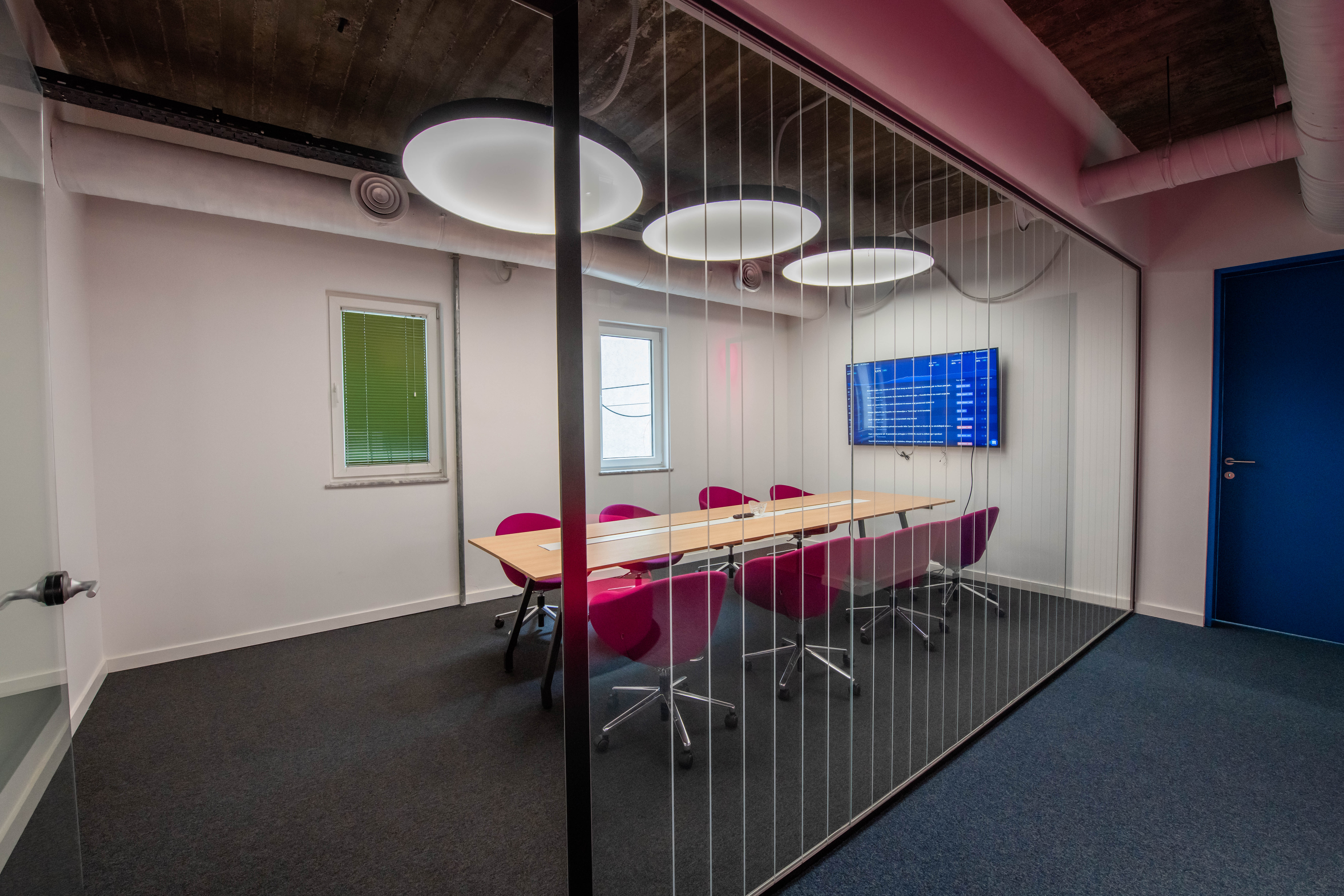 科技隐形的纽带——Telegrafi 办公室设计-27