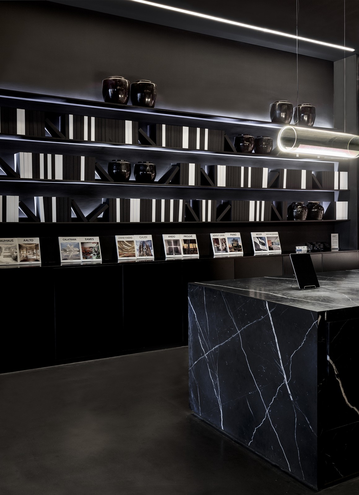 上海 Norhor 北欧表情家居展厅——融合工业风与自然的沉浸式空间-8