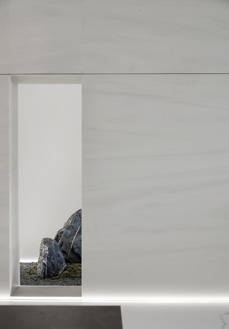 遇岩 | 德赛斯岩板展厅的沉浸式山林之旅-10